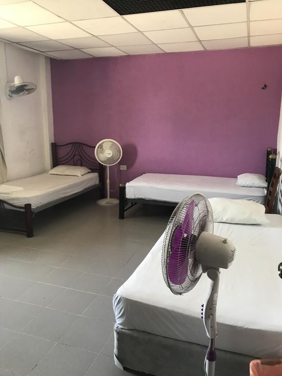 Hostel Mundo Maya Канкун Экстерьер фото