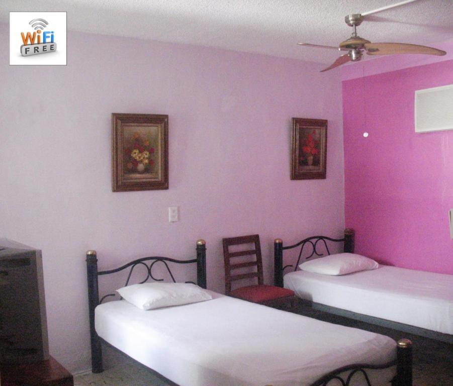 Hostel Mundo Maya Канкун Экстерьер фото