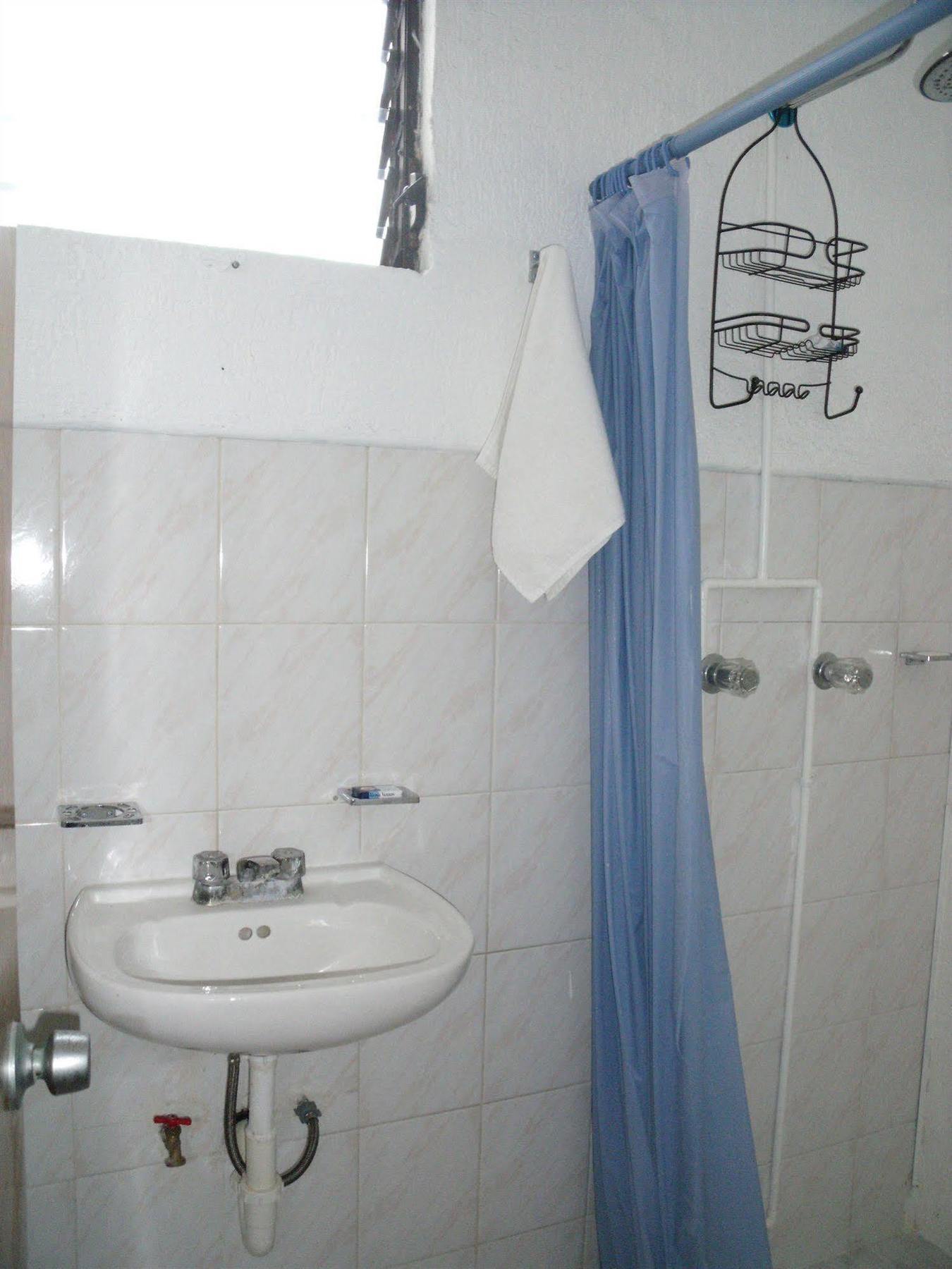 Hostel Mundo Maya Канкун Экстерьер фото